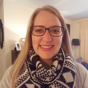 Meet your Posher, Crystal